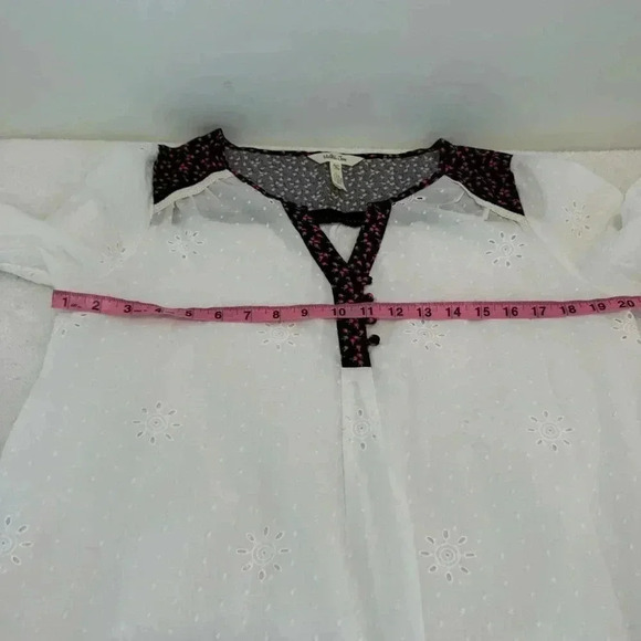 Matilda Jane Womens Size M Eyelet Floral Blouse Cherry Print Popover - Picture 9 of 10